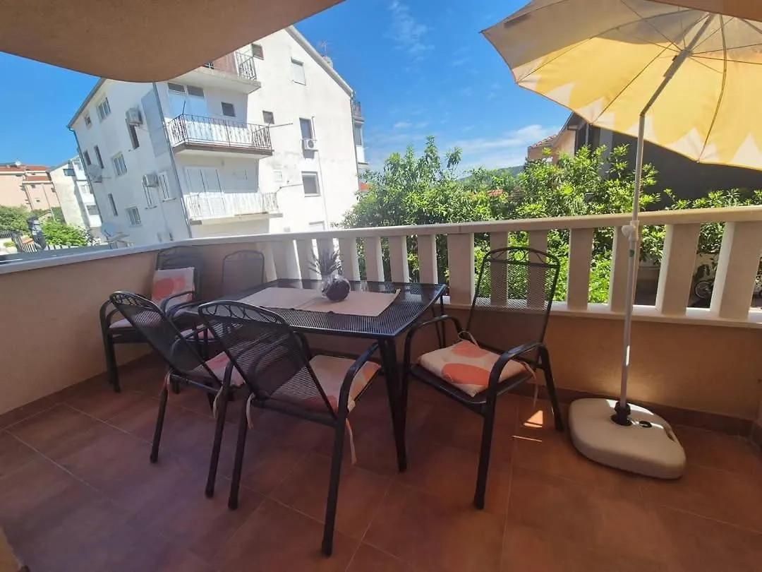 Lägenhet Apartman Bazok Trogir