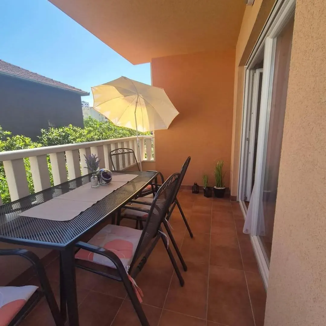 Lägenhet Apartman Bazok Trogir